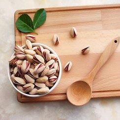 تصویر پسته شور تازه و خندان درجه یک اکبری 