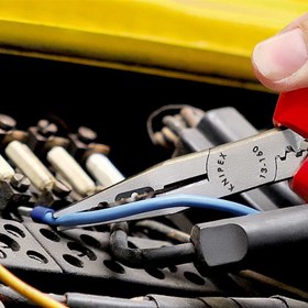 تصویر انبر برقکاری کنیپکس مدل 1302160 سایز 160 میلی متر Electricians Pliers