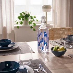 تصویر بطری با درپوش شیشه ای شفاف طرح دار/آبی روشن ۱ لیتر ایکیا مدل IKEA KORKEN IKEA KORKEN Bottle with stopper clear glass patterned/bright blue lilac 1 l