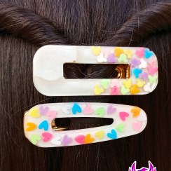 تصویر موگیر دخترانه میکی و قلب رزینی 