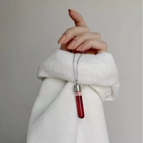 تصویر گردنبند شیشه خون 