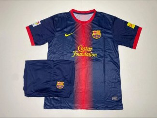 تصویر لباس فوتبال بارسلونا کلاسیک ۲۰۱۳ 