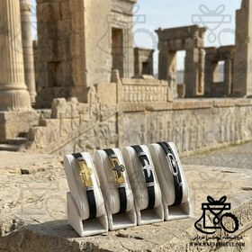 تصویر دستبند چرم طرح فروهر 