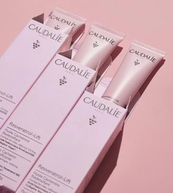 تصویر بالم لیفتینگ دورچشم رسوراترول کدلی 15 میلی لیتر Caudalie Resveratrol Eye Lifting Balm 15ml