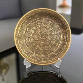 تصویر بشقاب گرد قلمزنی 