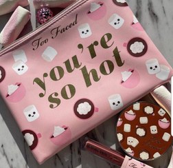 تصویر کیف لوازم آرایشی تو فیسد مدل You’re So Hot – شیک و کاربردی" "Too Faced You’re So Hot Makeup Bag – Stylish and Functional"