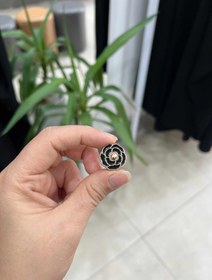 تصویر گیره مگنتی رز مشکی 