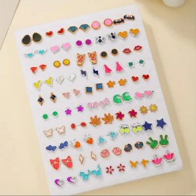 تصویر گوشواره میخی رنگی 