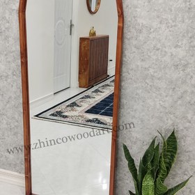 تصویر آینه قدی چوبی 