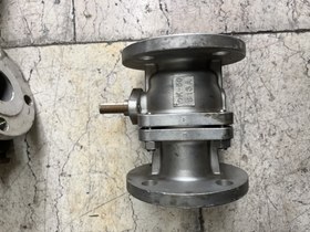 تصویر شیر توپی 1*2 اینچ دو تیکه ردیوسبور کلاس 150 جنس بدنه 10K/50A S13A BALL VALVE 2 * 1 " #150 10K/50A S13A 2"/A88T1 1"/A88S1