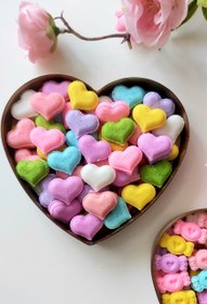 تصویر قند تزیینی رنگی میوه ای ۲۲۰ گرمی - مدل شکلات 