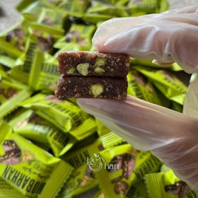 تصویر حلوا سوهان پسته 