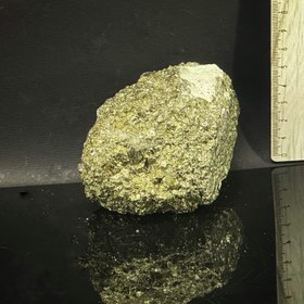 تصویر پیریت توده ای زرد 