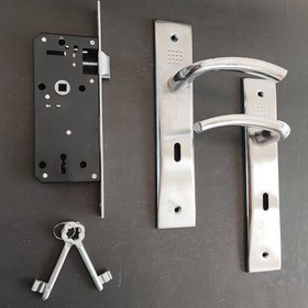 تصویر مجموعه قفل کلیدی و دستگیره درب چوبی خالدار کروم مخصوص درب اتاق چوبی لنا 