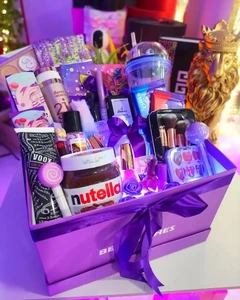 تصویر فروشگاه پک آرایشی گل