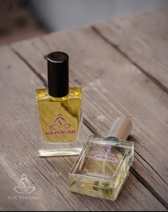 تصویر فروشگاه عطر و عینک نیک