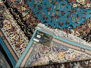 تصویر فروشگاه فرش عزتی