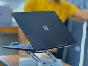 تصویر فروشگاه لپ تاپ 021