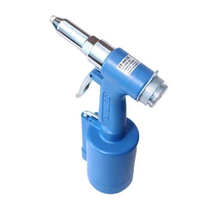 تصویر فروشگاه پیچ‌ و مهره مشتریان