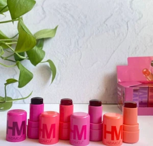 تصویر فروشگاه لوازم آرایشی پریسا