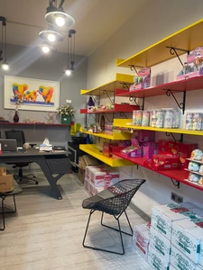 تصویر فروشگاه دنیای شکلات الی سوییت