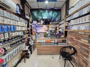 تصویر فروشگاه لوازم جانبی شهر خورشید