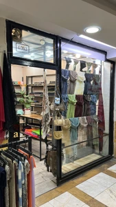 تصویر فروشگاه کیف و شال سارولا