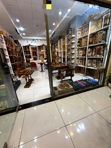 تصویر فروشگاه رویال بلوط