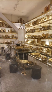 تصویر فروشگاه گالری آدور