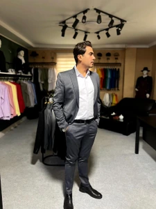 تصویر فروشگاه لباس کار و فرم کارینو