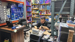 تصویر فروشگاه مصباح ترمز دات کام