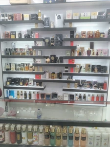 تصویر فروشگاه عطر و ادکلن کهوری