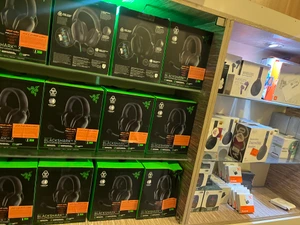 تصویر فروشگاه جانبی اورجینال تهران