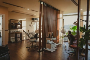 تصویر فروشگاه تجهیزات دندانپزشکی درنیکا