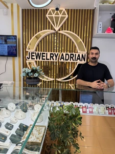 تصویر فروشگاه جواهری آدرین
