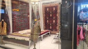 تصویر فروشگاه فرش میراث