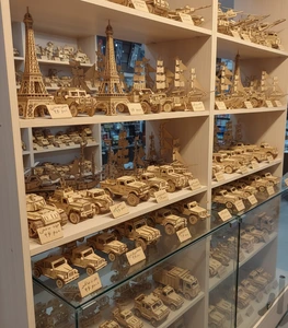 تصویر فروشگاه ماکت چوبی