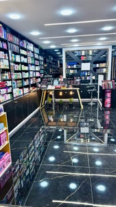 تصویر فروشگاه استور گالری گل یاس