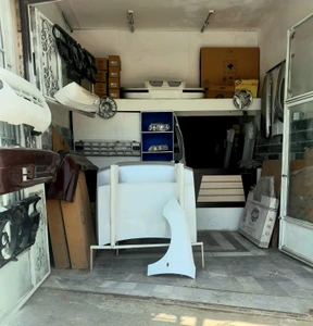 تصویر فروشگاه لوازم بدنه زمرد