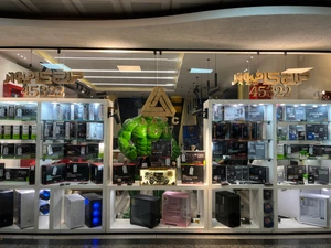 تصویر فروشگاه حراج کامپیوتر