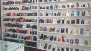 تصویر فروشگاه عطر و ادکلن پایون