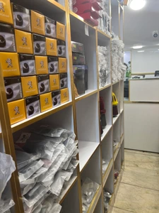 تصویر فروشگاه یدک باقری