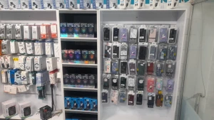 تصویر فروشگاه موبایل آرن