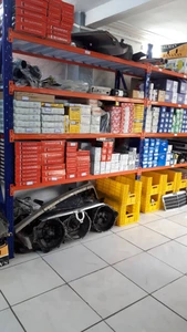 تصویر فروشگاه آریا مرسدس