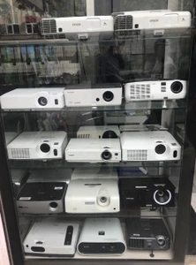 تصویر فروشگاه تک پروژکتور