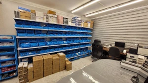 تصویر فروشگاه کامپونتور