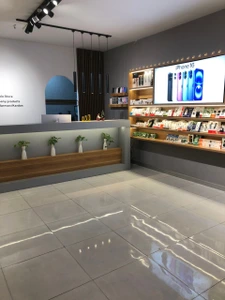 تصویر فروشگاه اپل استور آنیل