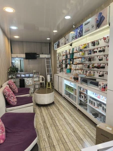 تصویر فروشگاه فلش لند استور