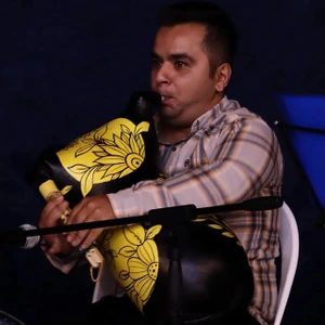 تصویر فروشگاه آلات موسیقی رخساره