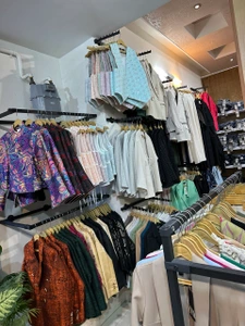 تصویر فروشگاه هانیکو مانتو